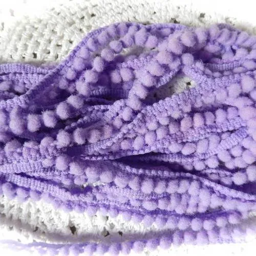 Galon à petits pompons mauves